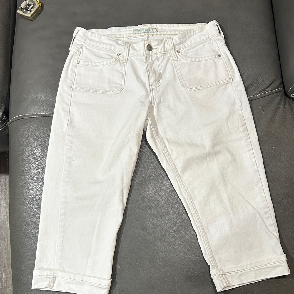 Levi's white Denim cropped jeans. Size 4. EUC - Picture 5 of 6